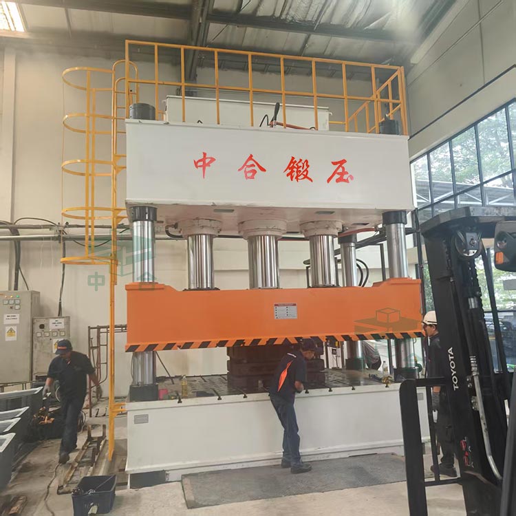 1000噸四柱液壓機.jpg